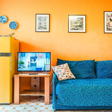 Apartment Colourful With Terrace In *
