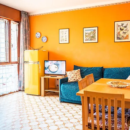 Colourful With Terrace In Bibione